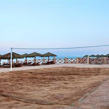 Safir Sharm Waterfalls Resort Facilities photo A beach volleyball net