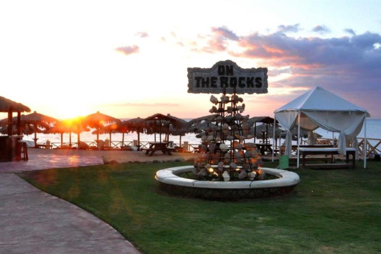 Safir Sharm Waterfalls Resort Exterior photo The Rocks