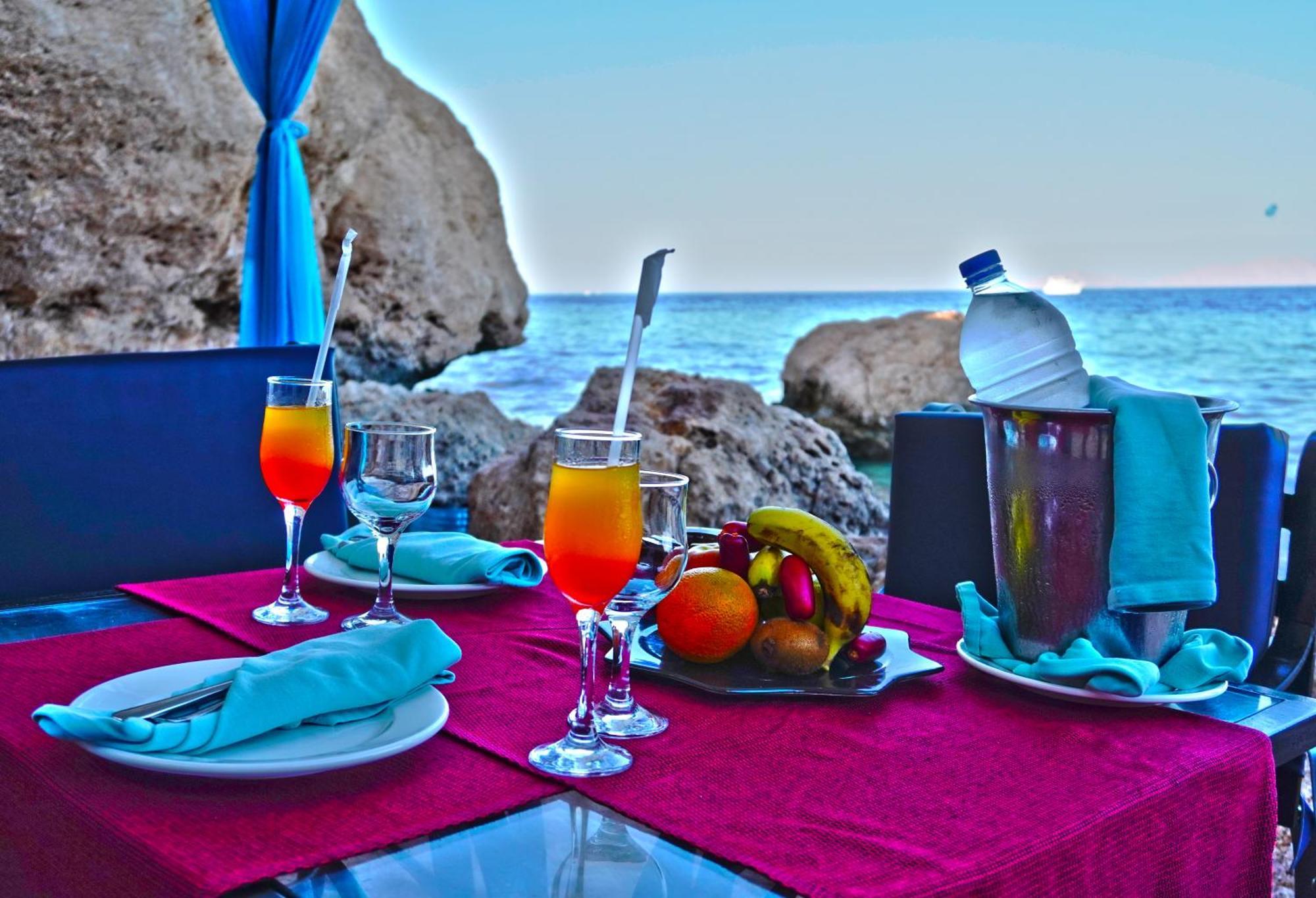 Safir Sharm Waterfalls Resort Exterior photo A typical Italian aperitivo