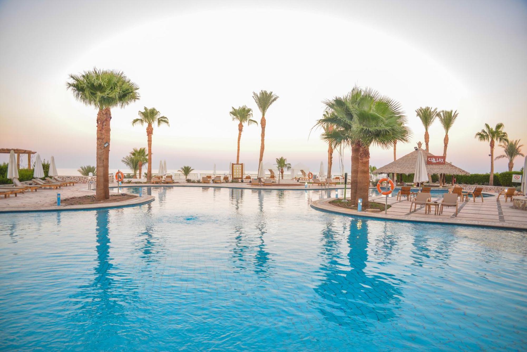 Safir Sharm Waterfalls Resort Exterior photo Hilton Sharm El Sheikh Resort