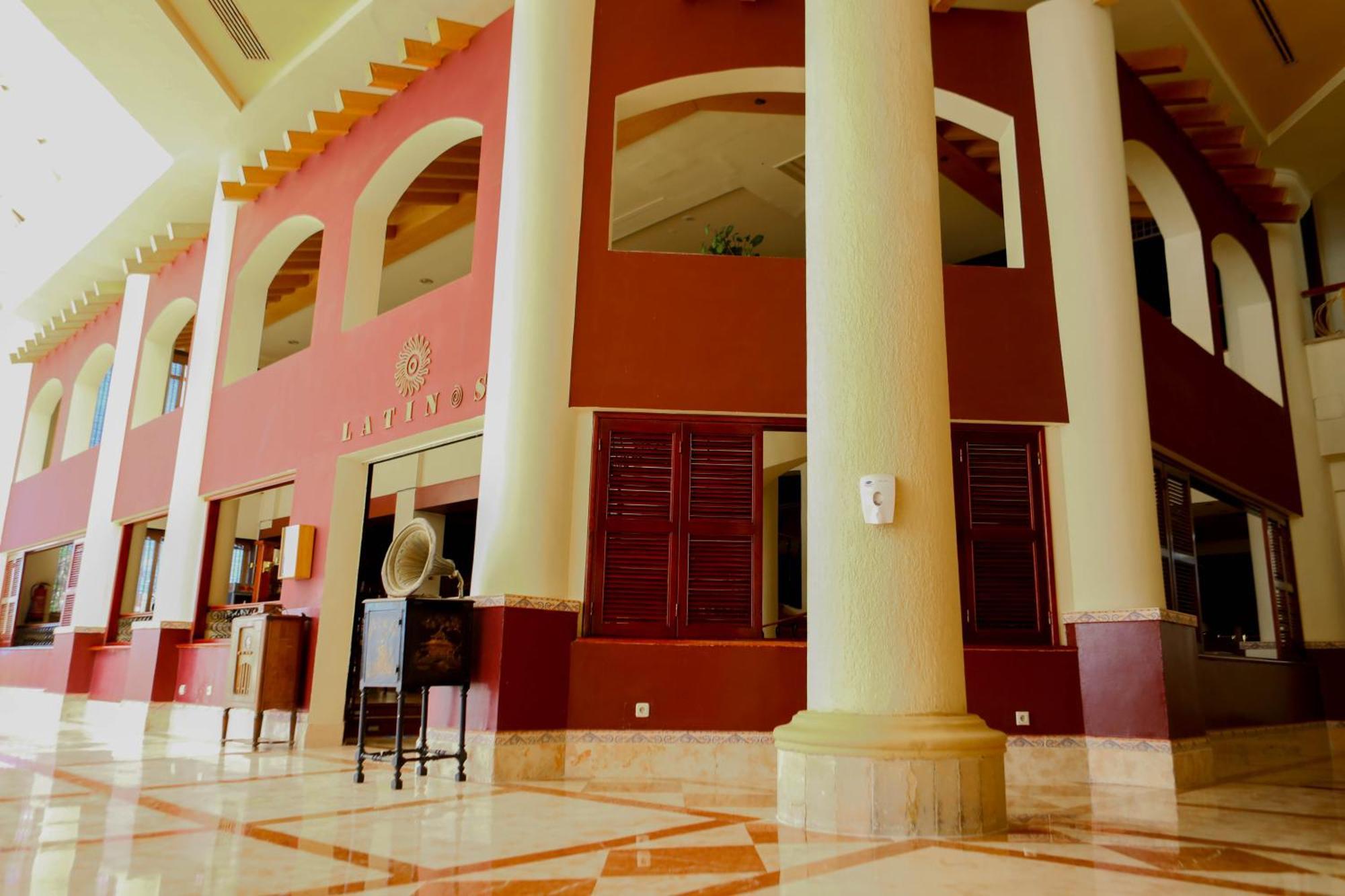 Safir Sharm Waterfalls Resort Exterior photo Interior of the library