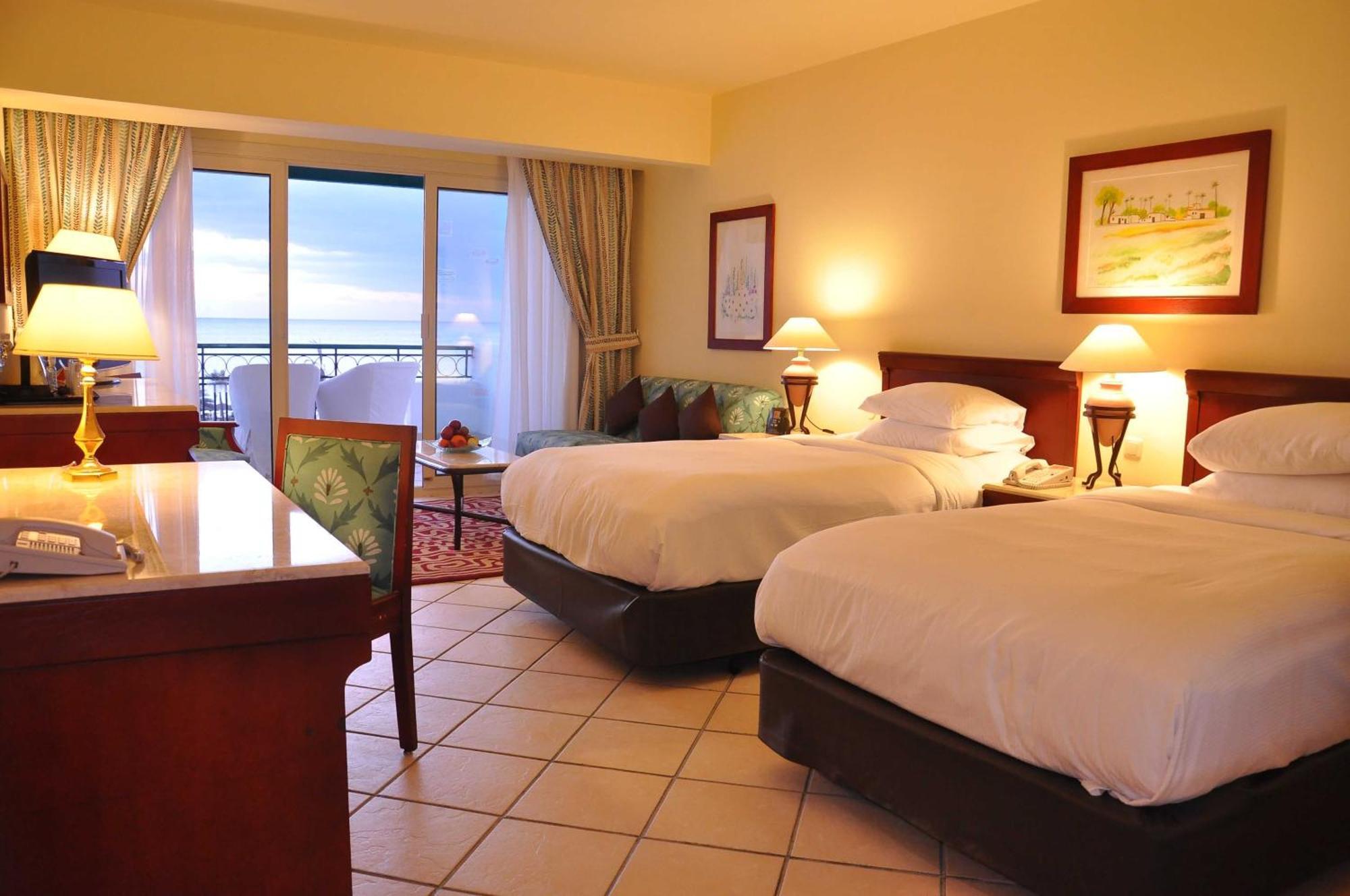 Safir Sharm Waterfalls Resort Exterior photo A guest room at the Hilton San Diego Bayfront