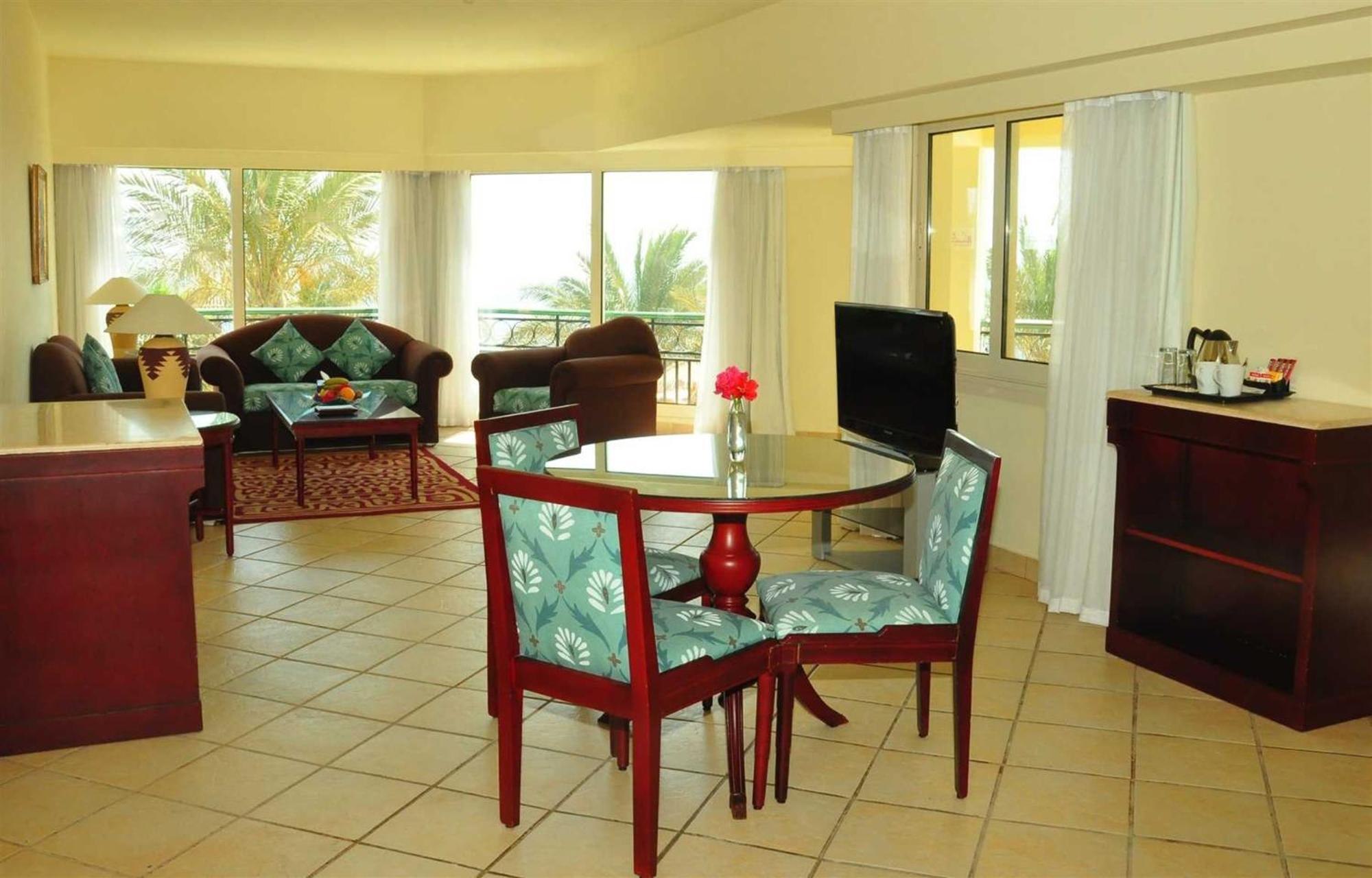 Safir Sharm Waterfalls Resort Exterior photo Suite at the hotel